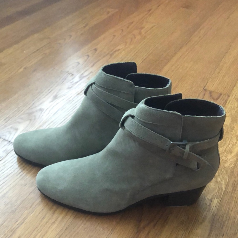 Sole society light green suede booties - Sz 7